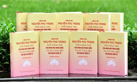 Ra mắt sách “Tổng Bí thư Nguyễn Phú Trọng với niềm tin của nhân dân trong nước và sự ủng hộ của bạn bè quốc tế”