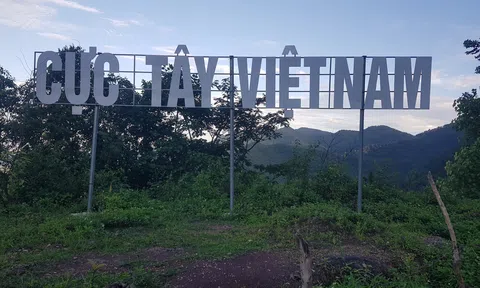 Thăm điểm cực Tây Việt Nam A Pa Chải - Mốc giao điểm đường biên giới ba nước Việt Nam - Lào - Trung Quốc