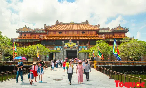 Nửa nhiệm kỳ ngành VHTTDL: Du lịch lấy lại đà tăng trưởng, xứng đáng là ngành kinh tế mũi nhọn của đất nước
