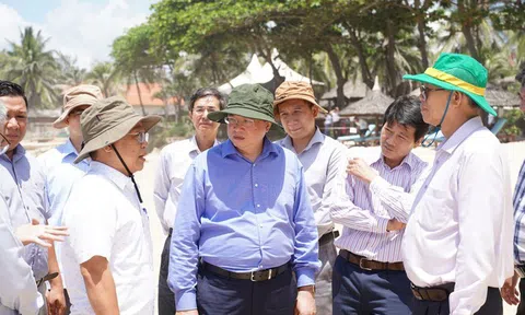 Thứ trưởng Bộ Văn hóa, Thể thao và Du lịch Tạ Quang Đông làm việc tại Ninh Thuận và Bình Thuận về công tác phòng, chống thiên tai