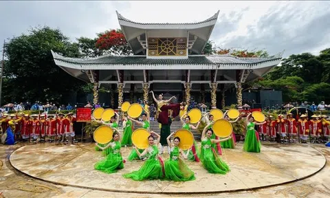 An Giang: Miếu Bà Chúa Xứ núi Sam được công nhận là điểm đến du lịch văn hóa tâm linh tiêu biểu Châu Á - Thái Bình Dương