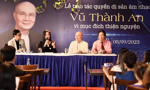 Xúc động tại buổi lễ công bố tâm nguyện và trao quyền kho tàng âm nhạc của nhạc sĩ gạo cội Vũ Thành An