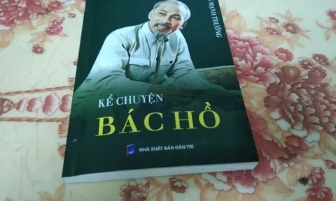 “Kể chuyện Bác Hồ” - Sách mới của Nhiếp ảnh gia, Nhà báo Trần Mạnh Thường do NXB Dân Trí vừa ấn hành