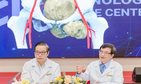 Chàng trai trẻ vượt “cửa tử” sau ca phẫu thuật khối u xương khổng lồ cực hiếm gặp