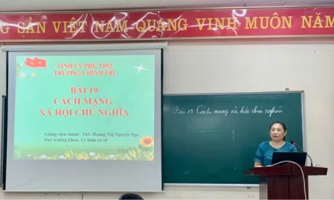 Phú Thọ: Cô giáo Hoàng Thị Nguyệt Nga tâm huyết, đam mê giảng dạy lý luận chính trị