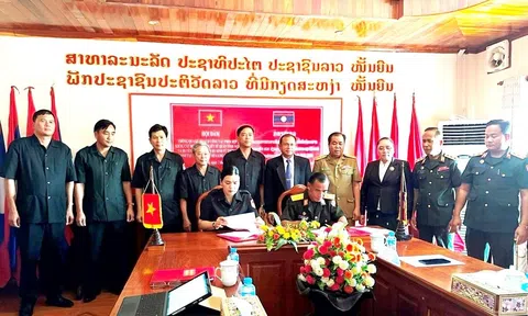 Kon Tum và Attapư (Lào) phối hợp tìm kiếm, quy tập, hồi hương hài cốt liệt sĩ quân tình nguyện và chuyên gia Việt Nam hy sinh tại Lào về Tổ quốc