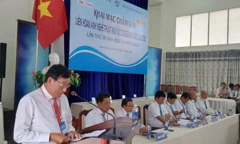 Ban tổ chức Liên hoan Ảnh Nghệ thuật khu vực Đồng Bằng Sông Cửu Long đã tiến hành chấm giải 178 tác phẩm dự thi