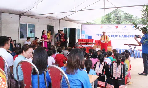 Đoàn Thanh niên Cục Du lịch Quốc gia Việt Nam chung tay mang “hạnh phúc” đến với điểm trường Lũng Tỳ, Cao Bằng