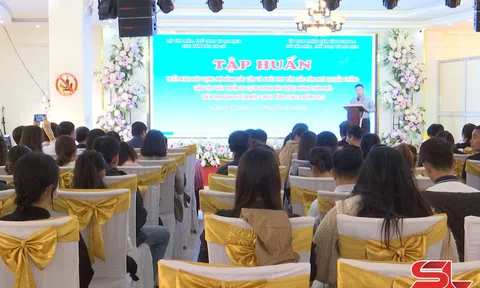 Tập huấn xây dựng mô hình bảo tồn và phát huy bản sắc văn hóa truyền thống gắn với phát triển du lịch