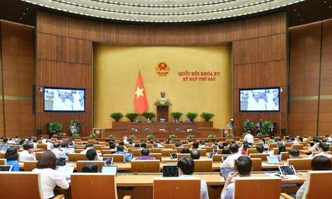 "Khi phát triển văn hóa trở thành nhiệm vụ thường trực của mỗi người dân thì chắc chắn sẽ khắc phục được xuống cấp đạo đức"