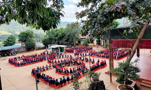 Điện Biên: Thư viện lưu động đưa sách đến với học sinh vùng cao huyện Tủa Chùa