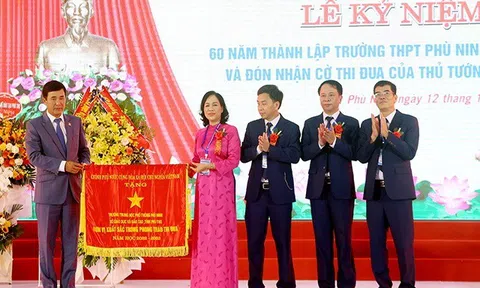 Trường THPT Phù Ninh kỷ niệm 60 năm thành lập và đón nhận Cờ thi đua của Chính phủ