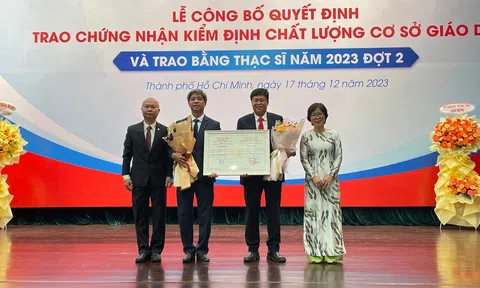 Trường Đại học Kinh tế - Tài chính TP HCM vinh danh và trao 196 bằng thạc sĩ năm 2023 đợt 2