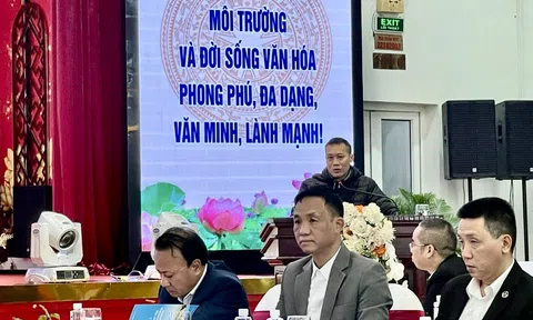 Tham luận "Công nghệ số giúp nâng tầm các sản phẩm văn hóa xứ Nghệ ra công chúng"