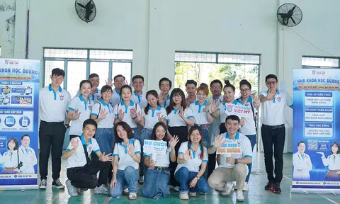 Nha khoa Việt Mỹ tổ chức chương trình “Nha khoa học đường” tại Trường THPT Nguyễn Trung Trực