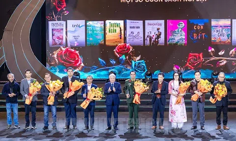 Truyện “Người thầy” của Thượng tướng Nguyễn Chí Vịnh được vinh danh là cuốn sách nổi bật của năm