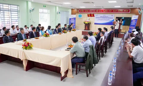 Doosan Vina và Bệnh viện Đại học Chung Ang: Khám bệnh miễn phí cho người dân và trao tặng thiết bị y tế cho huyện Bình Sơn