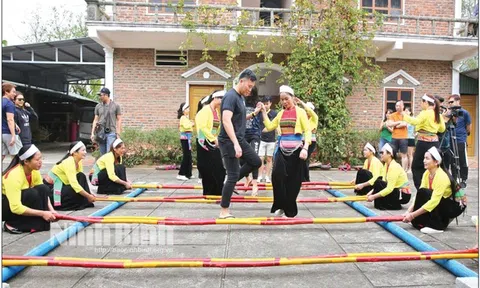 Ninh Bình: Phát triển du lịch gắn với quảng bá các giá trị văn hóa địa phương