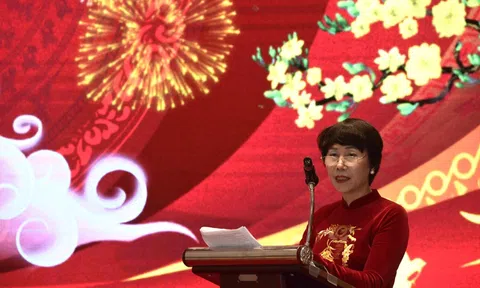 Gala chào Xuân Giáp Thìn 2024: Biểu dương những đóng góp phát triển kinh tế, bảo tồn di sản văn hóa và an sinh xã hội