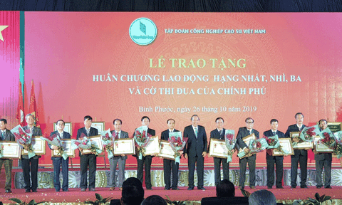 Công ty Cao su Chư Rrông luôn sẵn sàng liên doanh liên kết với các tổ chức, đơn vị trong và ngoài nước để cùng hội nhập và phát triển