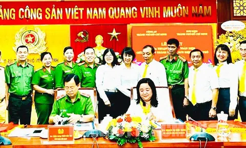 Ký kết thỏa thuận hợp tác toàn diện về triển khai tiếp nhận hồ sơ, trả kết quả giải quyết thủ tục hành chính