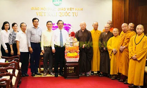 Phó Bí thư Thành ủy TPHCM Nguyễn Phước Lộc thăm và chúc Tết các cơ sở, cá nhân tôn giáo tiêu biểu