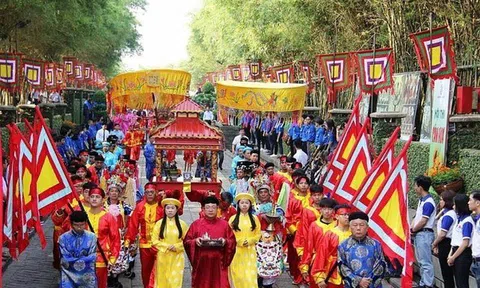 Thủ tướng chỉ đạo bảo đảm nếp sống văn minh trong hoạt động tín ngưỡng, tôn giáo dịp Tết