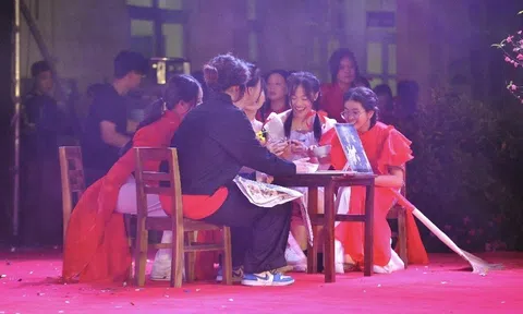 RPT Orijinn, RPT Nastee, Trung Trần và Ronboogz đổ bộ THPT Yên Hòa với Đêm Gala AMOY 2024: “Chạm Ngõ Gõ Xuân”