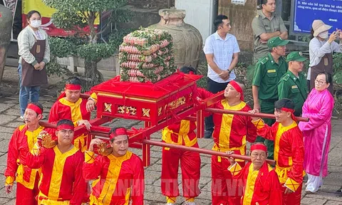 TP Hồ Chí Minh tổ chức Lễ dâng cúng bánh Tét lên Quốc tổ Hùng Vương và Đức Lễ Thành Hầu Nguyễn Hữu Cảnh