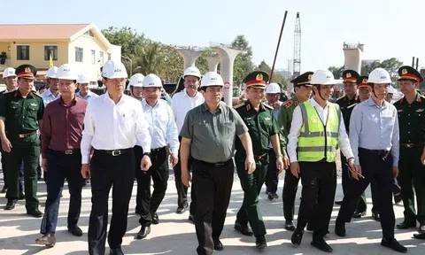Thủ tướng Phạm Minh Chính kiểm tra thi công Dự án Nhà ga T3, Cảng Hàng không Tân Sơn Nhất