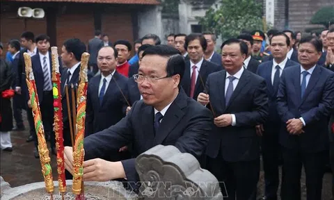 Chủ tịch nước Võ Văn Thưởng dâng hương tưởng niệm, tri ân Đức vua An Dương Vương tại di tích Cổ Loa (Hà Nội)