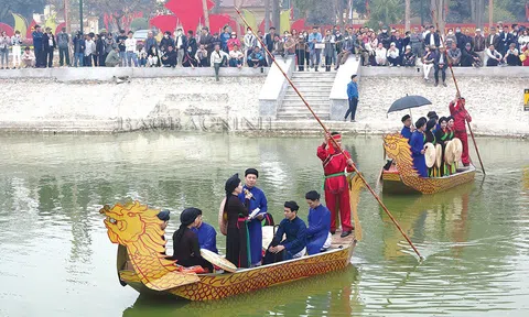 Lễ hội Lim xuân Giáp Thìn tổ chức theo nghi thức truyền thống gồm phần lễ và phần hội kết tinh độc đáo của vùng văn hoá Kinh Bắc