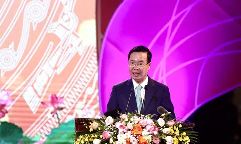 Chủ tịch nước Võ Văn Thưởng: Các Nghệ sĩ Nhân dân, Nghệ sĩ Ưu tú thực sự là "vốn quý của đất nước"