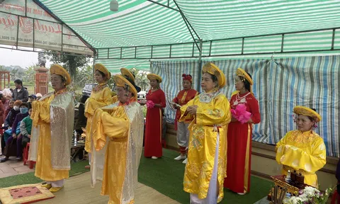 Thanh Hoá: Lễ hội Đền Cẩm Vinh Trưởng công chúa thu hút nhiều du khách đến dự