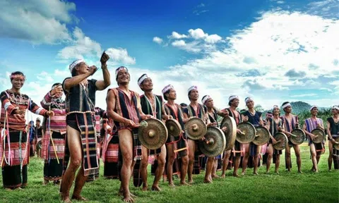 Giá trị văn hoá bản địa Đắk Lắk trong phát triển du lịch sinh thái vùng Tây Nguyên