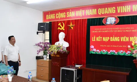 Lễ kết nạp đảng viên mới của Chi bộ Viện Nghiên cứu Văn hóa và Phát triển