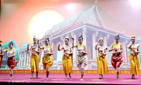 Bảo tồn, phát huy bản sắc văn hóa đồng bào Khmer Nam Bộ gắn với gìn giữ bản sắc văn hóa