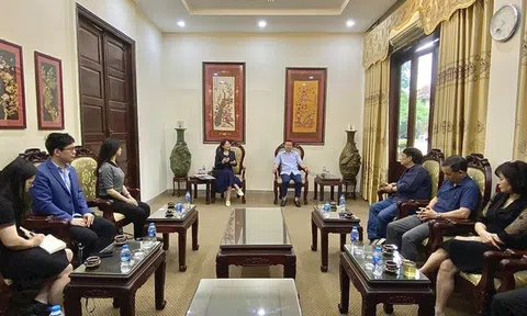 Bảo tàng Lịch sử quốc gia tiếp đón và làm việc với Bảo tàng Khu tự trị dân tộc Choang, Quảng Tây, Trung Quốc