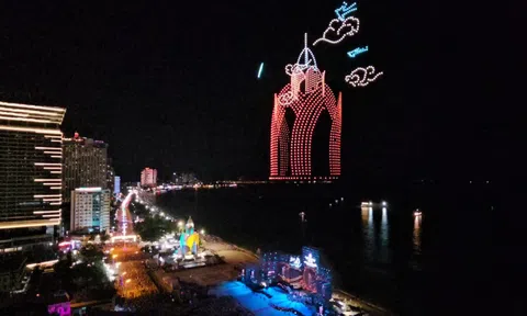 Lần đầu tiên Khánh Hòa tổ chức cuộc thi trình diễn ánh sáng bằng drone tại Việt Nam