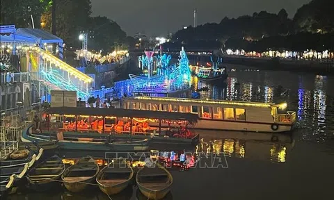 TP Hồ Chí Minh: Liên kết phát triển chuỗi chương trình, sản phẩm tour du lịch đường thủy