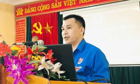 Xã Châu Phong, Quỳ Châu, Nghệ An: Kết nạp 4 sinh viên vào Đảng tại điểm tình nguyện hè