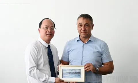 TPHCM và cảng Koper, Slovenia trao đổi về hợp tác lĩnh vực logistics, quản lý, khai thác dịch vụ cảng biển