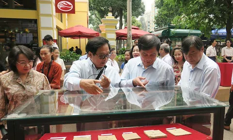 Đường Sách TPHCM tiếp tục đổi mới, giữ gìn, phát huy công trình văn hóa của TPHCM