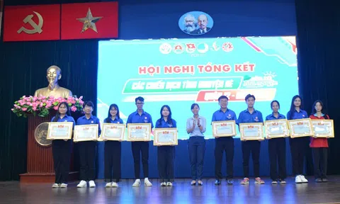 Quận 12: Khen thưởng 43 tập thể, 37 cá nhân xuất sắc trong thực hiện các chương trình, chiến dịch tình nguyện hè năm 2024