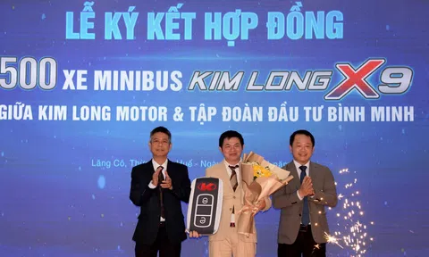 Lễ ký kết hợp đồng 500 xe minibus KIM LONG X9 giữa KIM LONG MOTOR và Tập đoàn Đầu tư Bình Minh