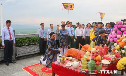 Lễ hội vía Bà Chúa Xứ núi Sam là Di sản văn hóa thứ 16 của Việt Nam được UNESCO ghi danh