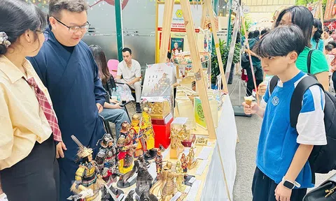 “Trống khởi cờ reo” – kết nối chất liệu văn hóa Việt với cộng đồng sáng tạo trẻ trong nước và quốc tế