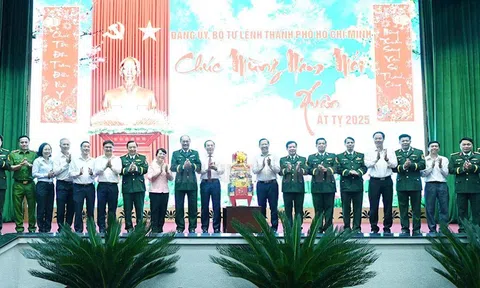 Lực lượng vũ trang TPHCM phải là “đội hình” đi đầu trong “đội hình” tiên phong tiến vào kỷ nguyên mới