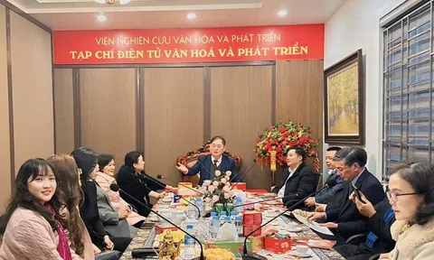 TSKH Phan Xuân Dũng, Chủ tịch VUSTA dẫn đầu Đoàn công tác thăm, làm việc với Viện Nghiên cứu Văn hóa và Phát triển