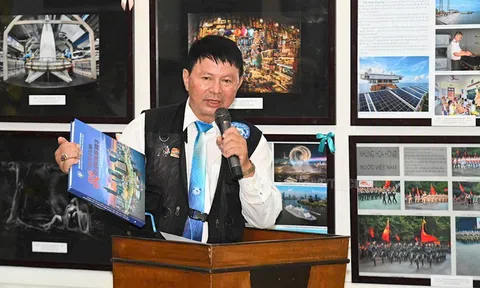 Ra mắt công trình sách ảnh “Thành phố Hồ Chí Minh - 50 năm tự hào bản anh hùng ca”